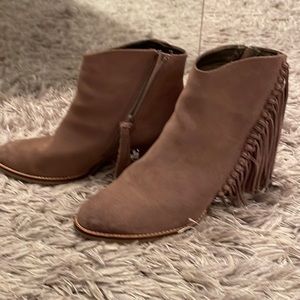 Women’s size 11 taupe ankle boots